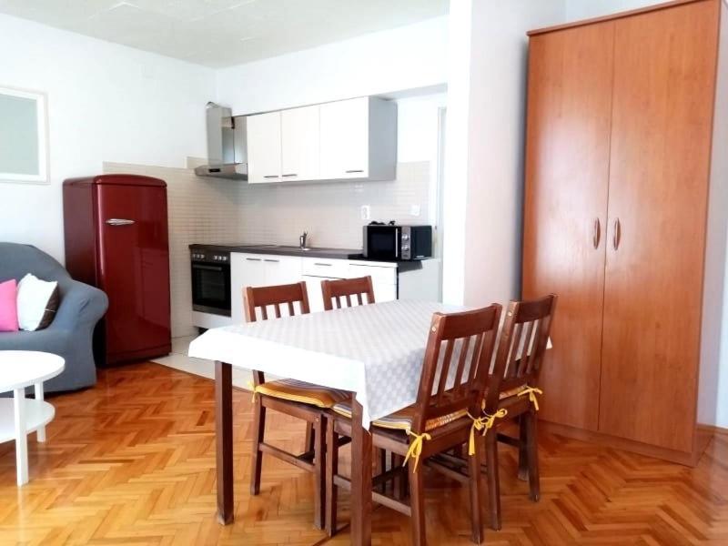 Apartmani Jela Makarska Bagian luar foto