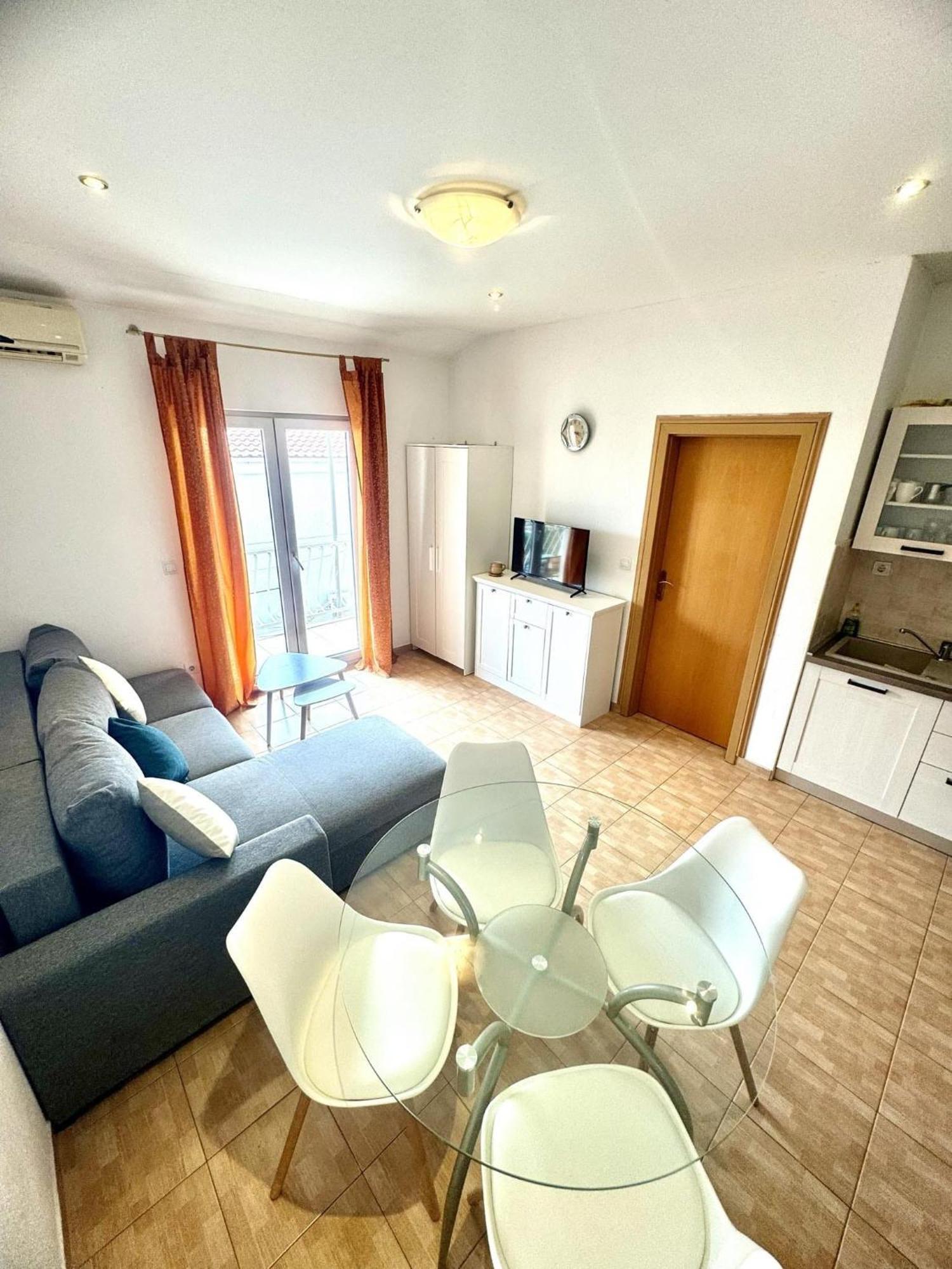 Apartmani Jela Makarska Bagian luar foto