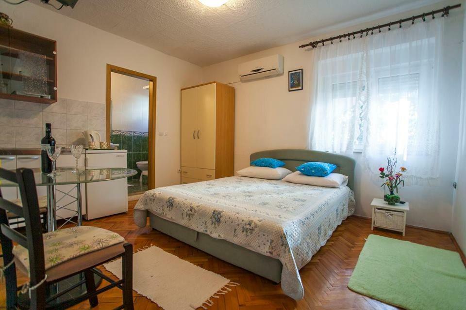 Apartmani Jela Makarska Bagian luar foto