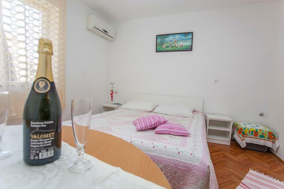 Apartmani Jela Makarska Bagian luar foto