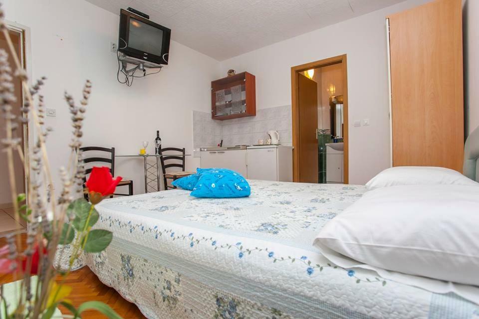 Apartmani Jela Makarska Bagian luar foto