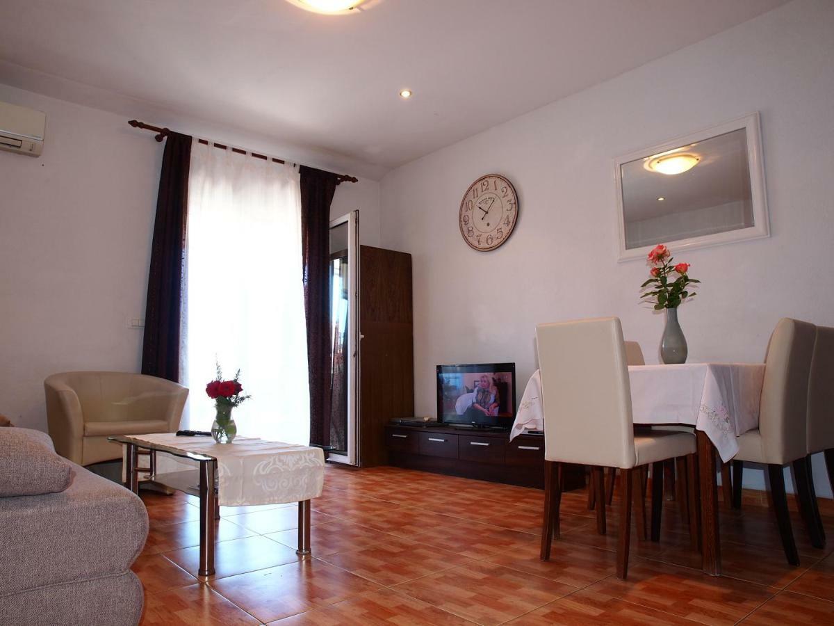 Apartmani Jela Makarska Bagian luar foto