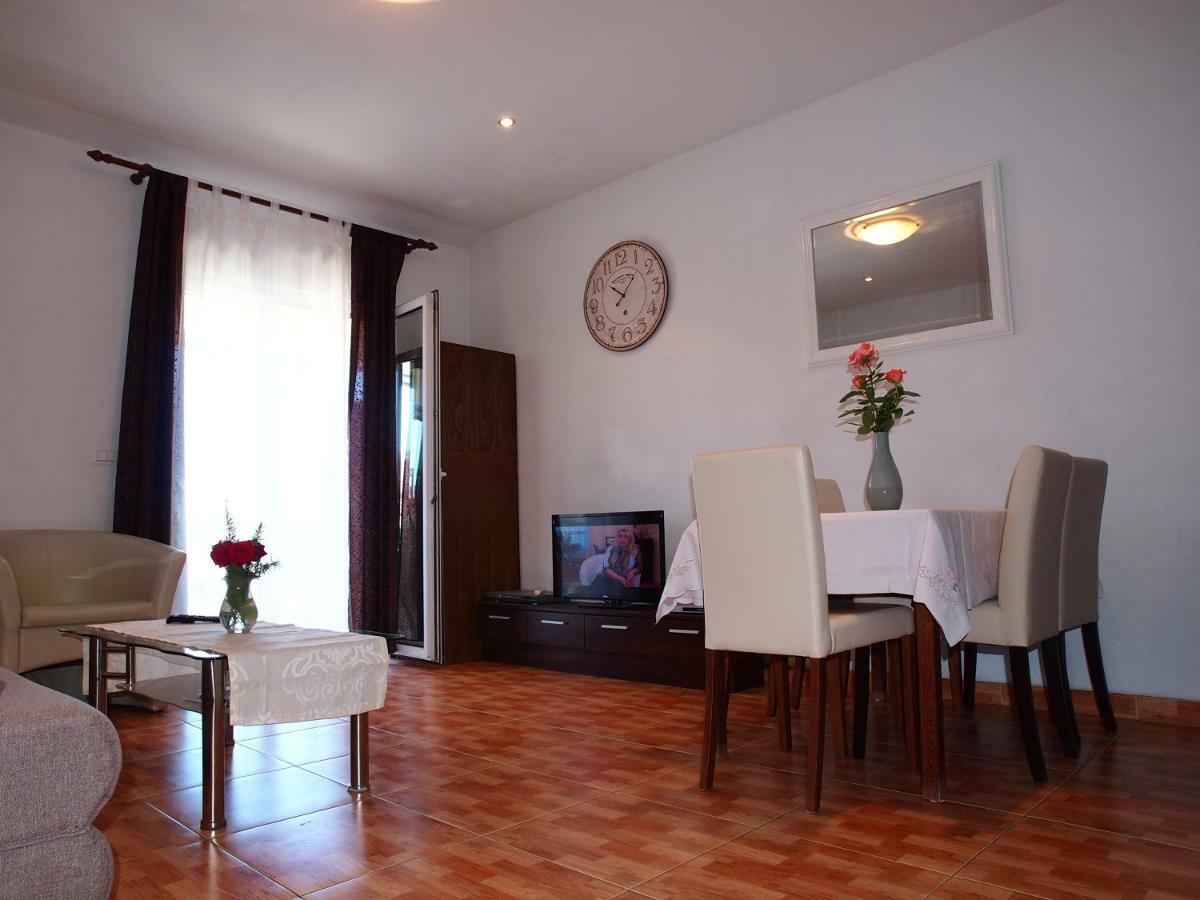 Apartmani Jela Makarska Bagian luar foto